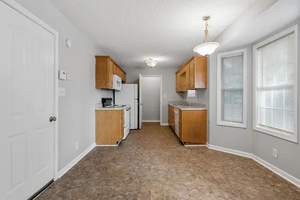 223 Lady Alice Ct, Clarksville, TN 37042