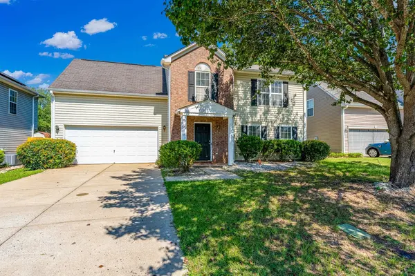511 Smoothstone DR, Duncan, SC 29334