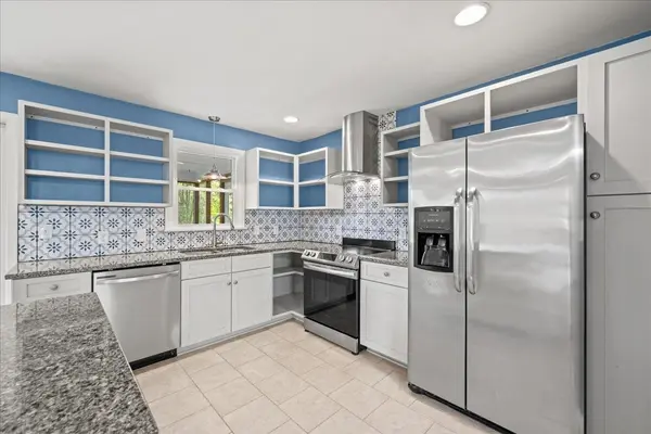 16 Starsdale CIR, Greenville, SC 29609