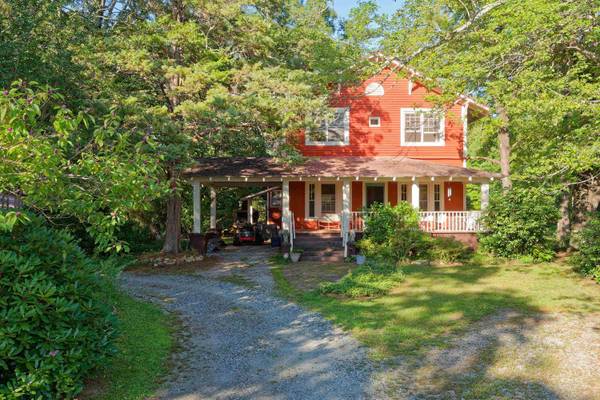 700 N Trade  (B) AVE, Landrum, SC 29356