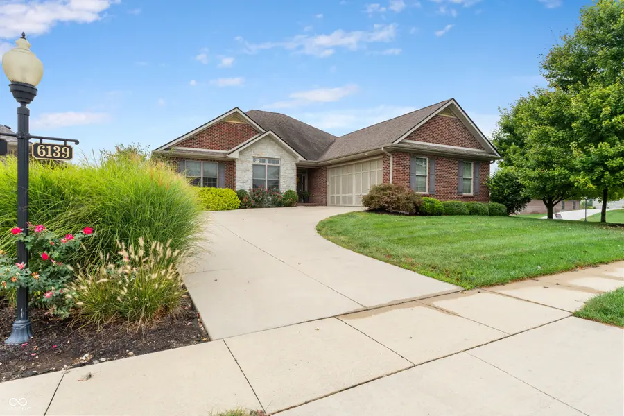 6139 Horizon DR, Columbus, IN 47201