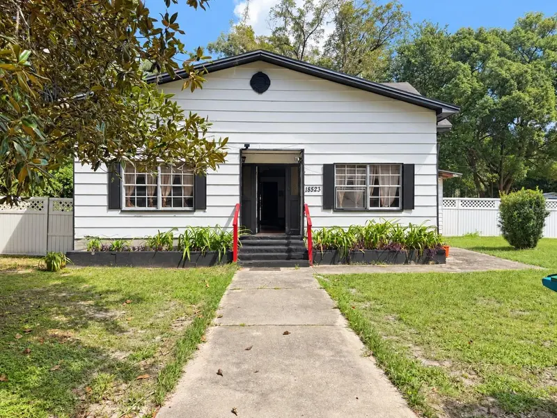 18523 NW 231ST ST, High Springs, FL 32643
