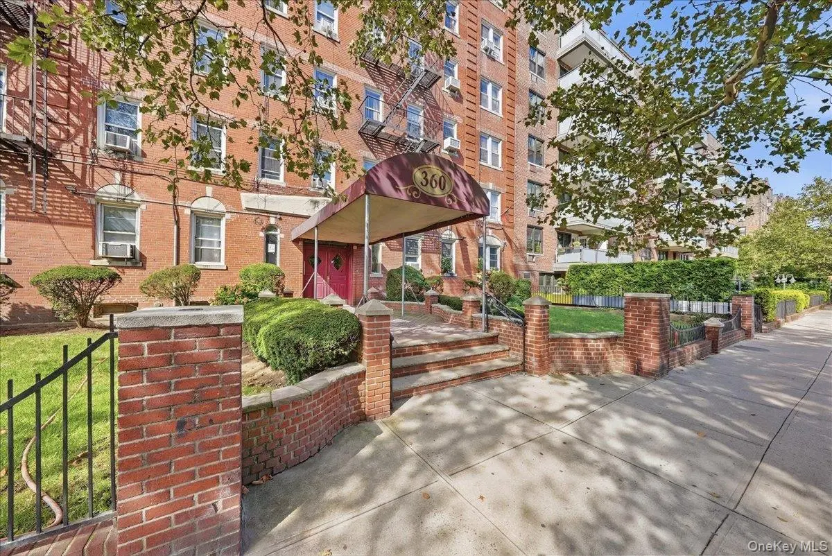 360 Ocean Pkwy #5G, Brooklyn, NY 11218