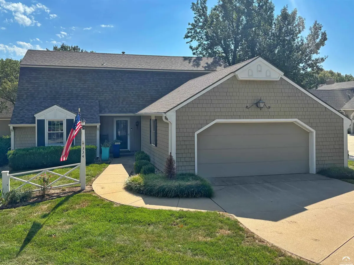 334 Woodlawn CIR, Lawrence, KS 66049