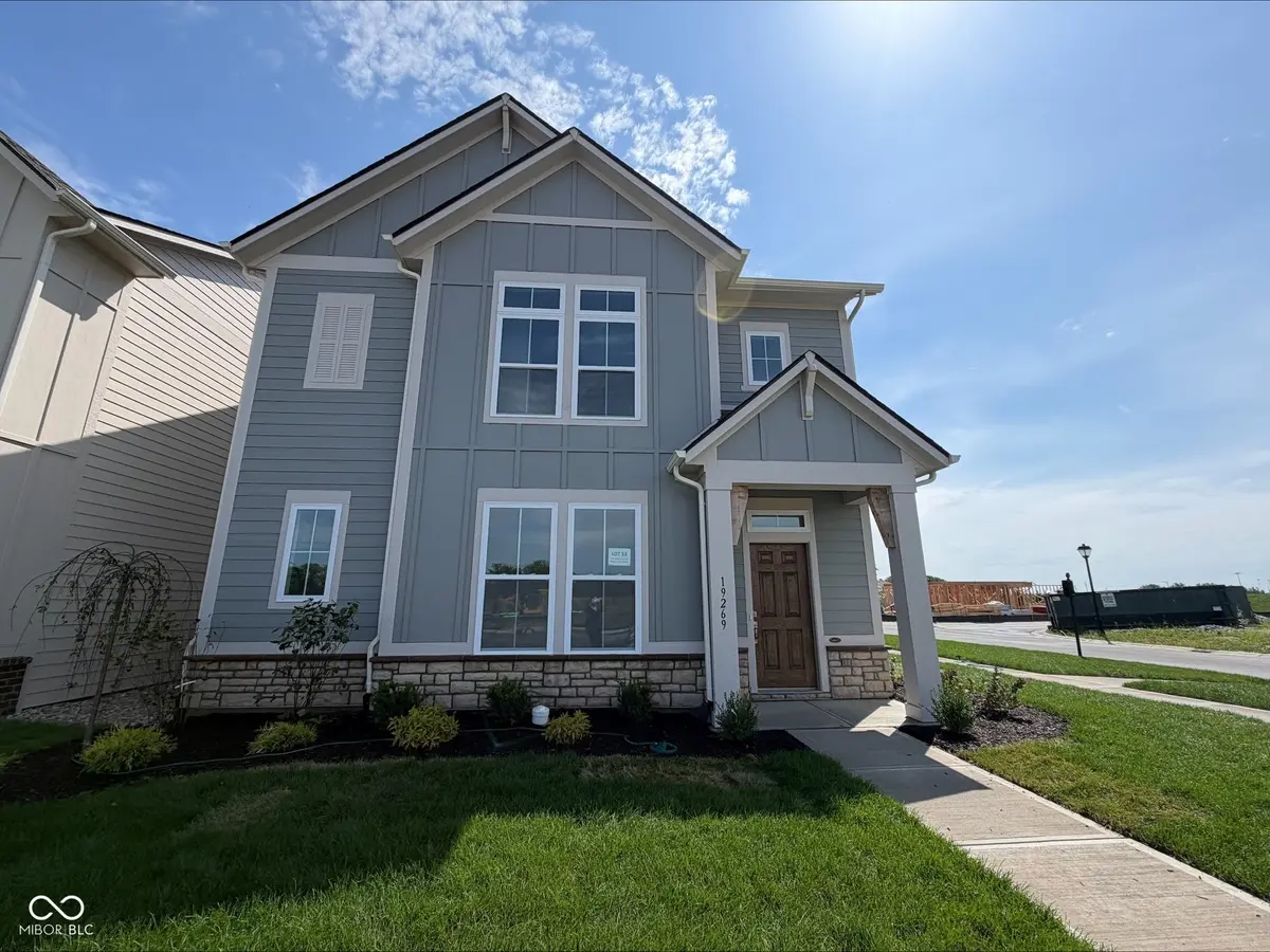 19269 Winter Wheat LN, Westfield, IN 46074