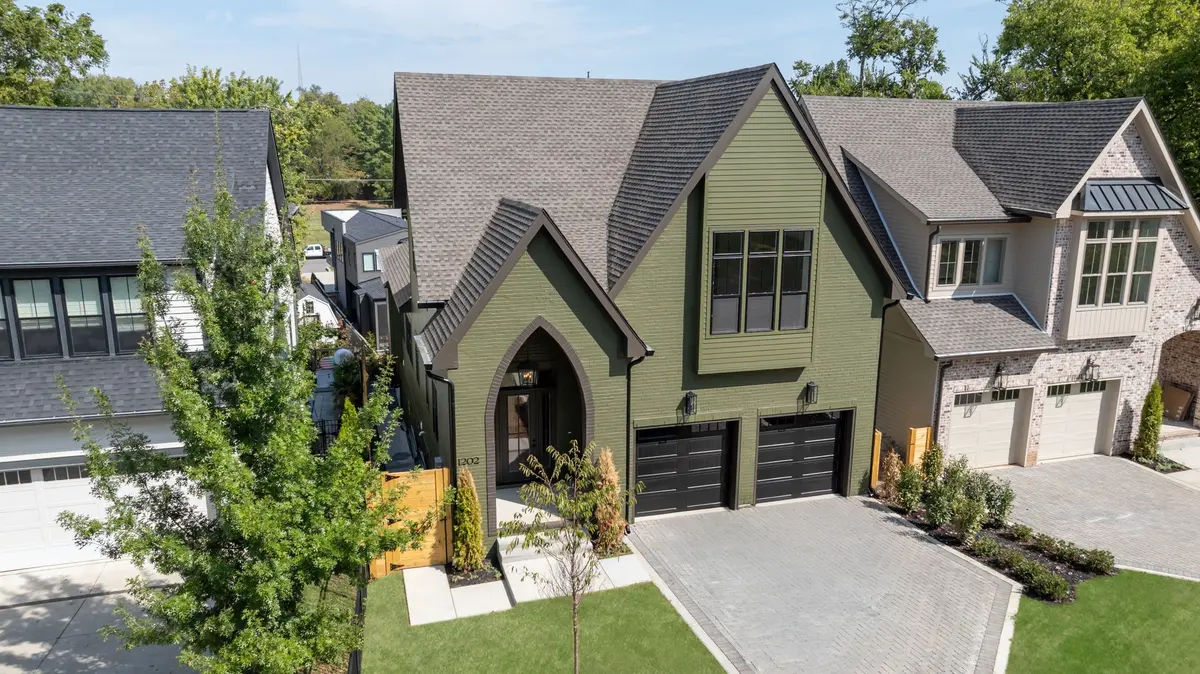 1202 Clifton Ln, Nashville, TN 37215