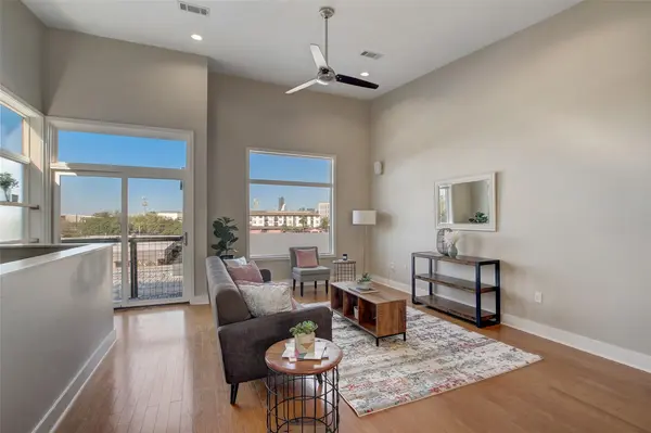 1702 S Lamar BLVD #11, Austin, TX 78704