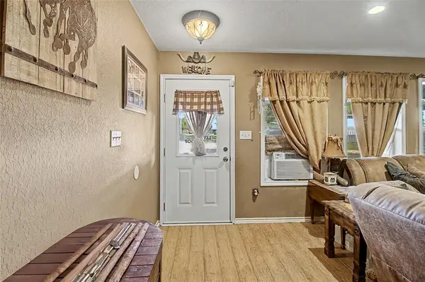 7523 State Highway 21, Caldwell, TX 77836