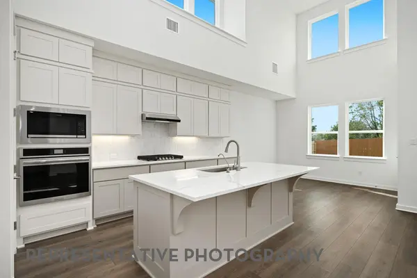 6417 McMurtry ST, Austin, TX 78747