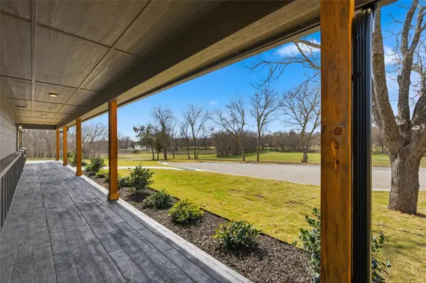 2303 Pilgrim LN, Lorena, TX 76655