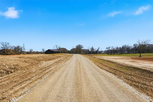 2303 Pilgrim LN, Lorena, TX 76655