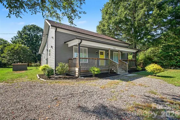 703 N Enochville AVE, Kannapolis, NC 28081