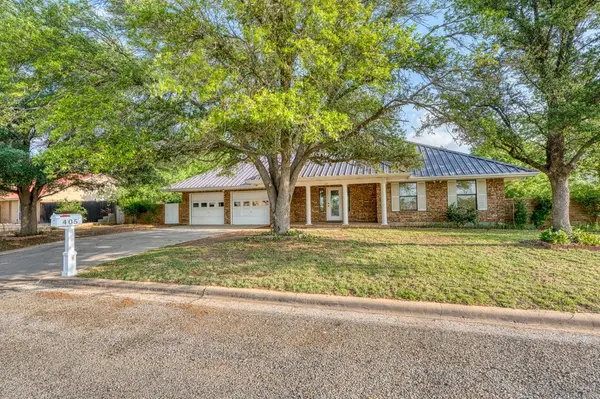 405 E Granite ST, Llano, TX 78643-0000
