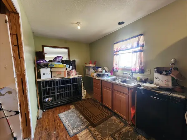 40 Munger AVE, Kansas City, MO 64119