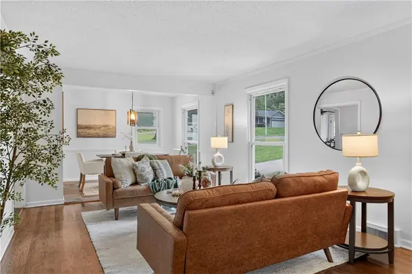 6300 W 80th TER, Overland Park, KS 66204
