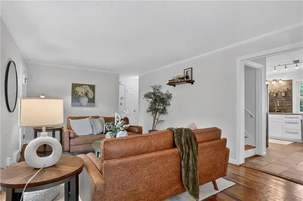 6300 W 80th TER, Overland Park, KS 66204