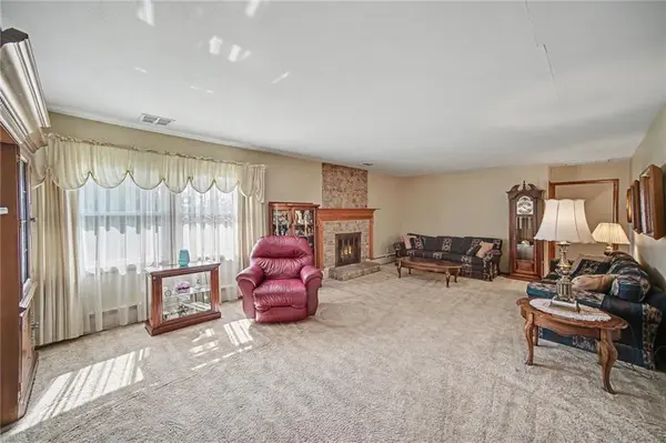 4921 NW 56th ST, Kansas City, MO 64151