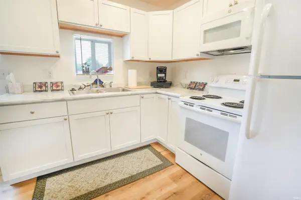 11801 Lookout DR, Monticello, IN 47960