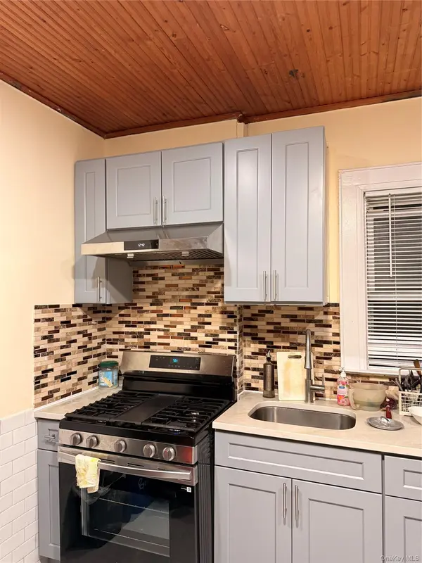 139-52 86th RD, Jamaica, NY 11435