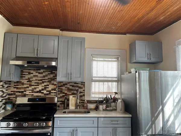 139-52 86th RD, Jamaica, NY 11435