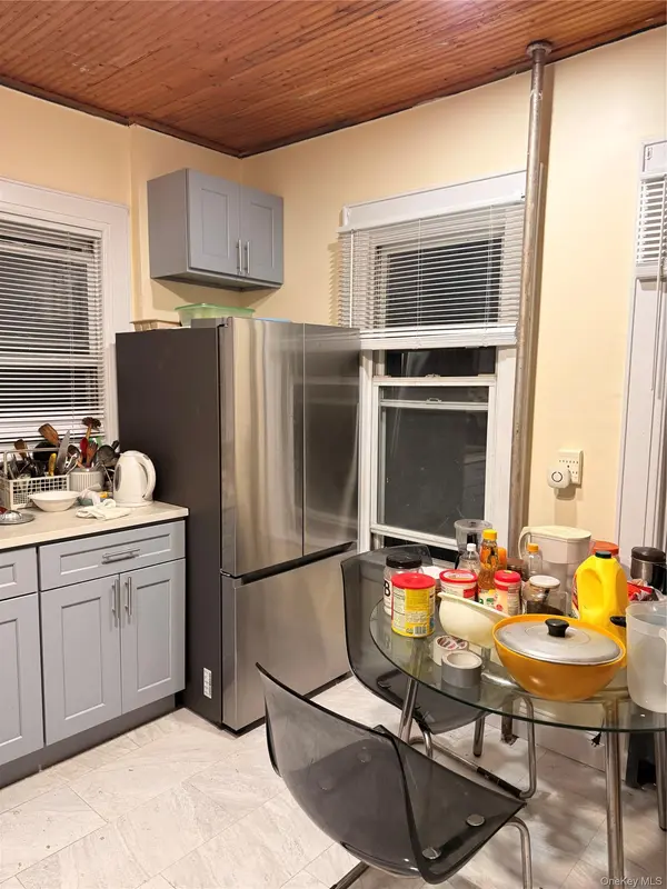 139-52 86th RD, Jamaica, NY 11435