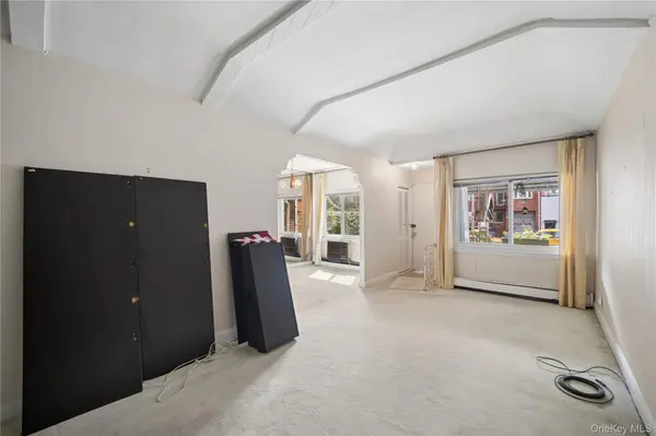 23-29 Broadway, Astoria, NY 11106