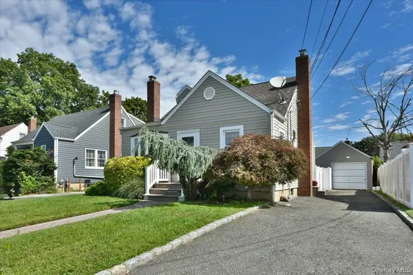 413 Stewart AVE, North Bellmore, NY 11710