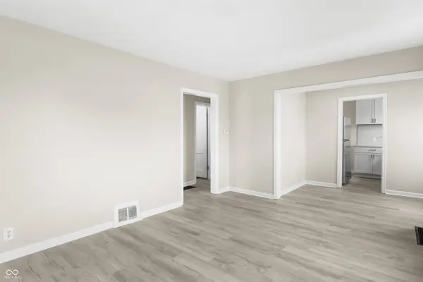 113 S 8th AVE, Beech Grove, IN 46107