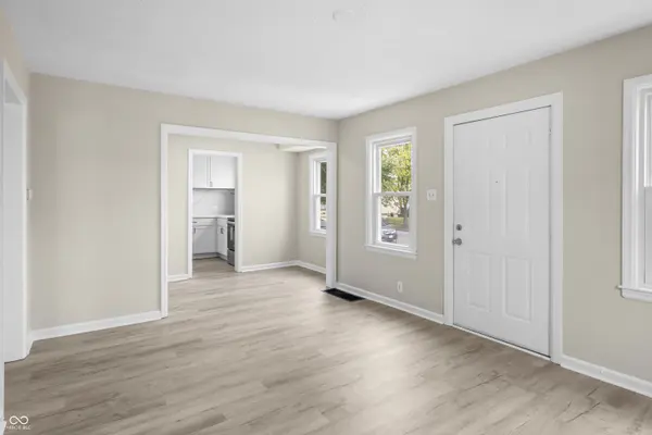 113 S 8th AVE, Beech Grove, IN 46107