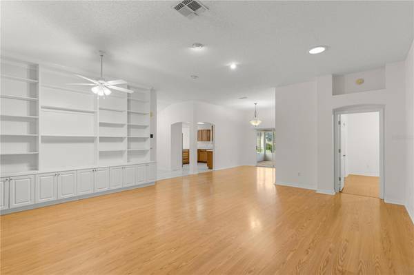 1232 CABELLA CIR, The Villages, FL 32159