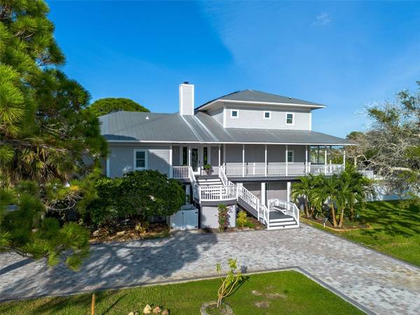 1538 RIVERSIDE DR, Tarpon Springs, FL 34689