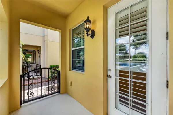 8668 ELDER LN, Orlando, FL 32827