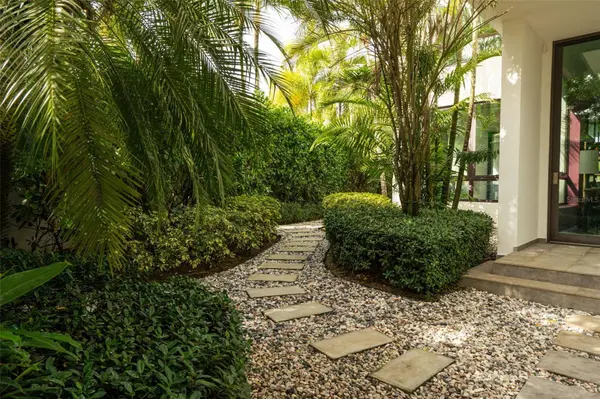 9 THE ENCLAVE, Dorado, PR 00646