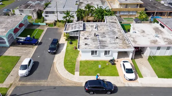 Calle 12 FLAMBOYAN GARDENS, Bayamon, PR 00956