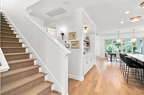 2705 W TRILBY AVE, Tampa, FL, 33611 photo 36