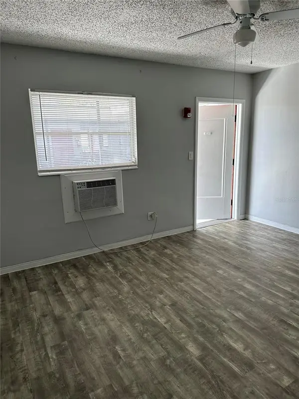 865 5TH AVE N #13, St Petersburg, FL 33701