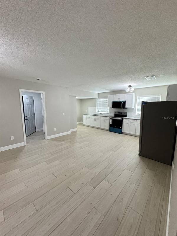 818 E AIRPORT BLVD, Sanford, FL 32773