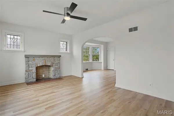 1600 Veronica AVE, St Louis, MO 63147
