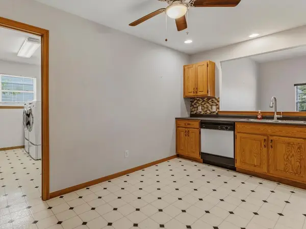 709 Erin DR, Champaign, IL 61822