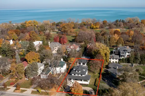 704 Sheridan RD, Wilmette, IL 60091