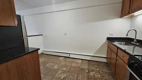 5906 N Sheridan RD #3C, Chicago, IL 60660