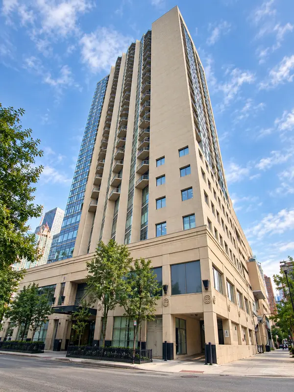 111 W Maple ST #2701, Chicago, IL 60610