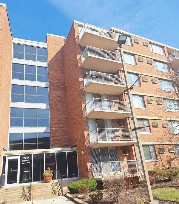 2211 S Stewart AVE #4A, Lombard, IL 60148