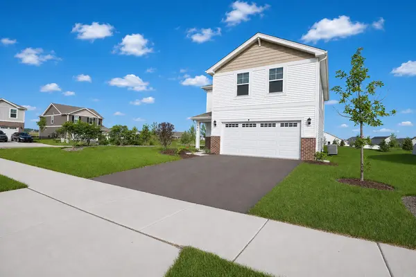 101 Fieldcrest AVE, Hampshire, IL 60140