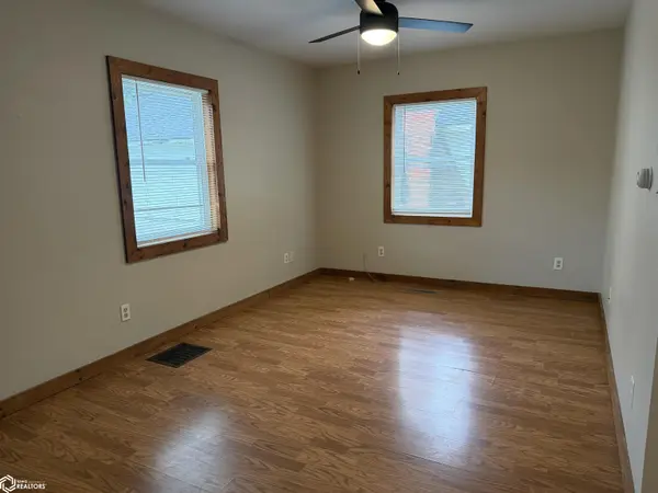 1009 15Th ST, Eldora, IA 50627
