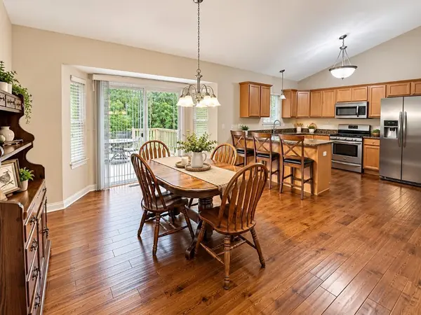 2328 Legend CIR, Chesterton, IN 46304