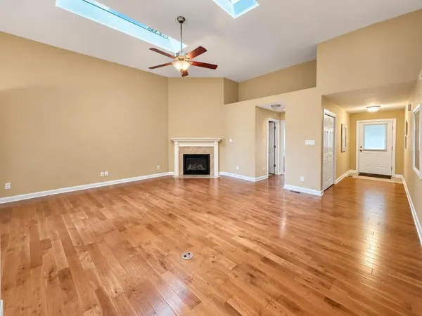 2328 Legend CIR, Chesterton, IN 46304