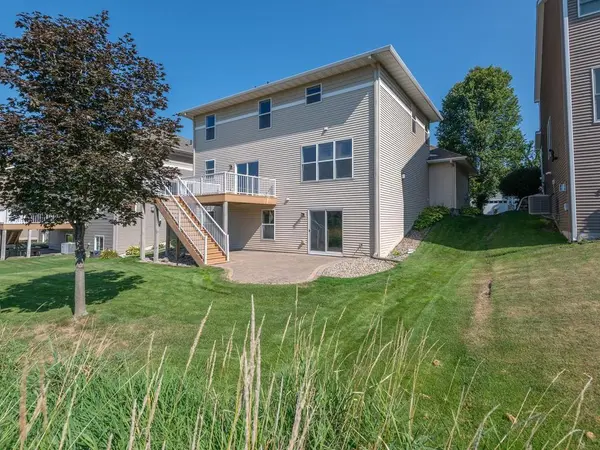 1511 Pembroke PASS, Chanhassen, MN 55317