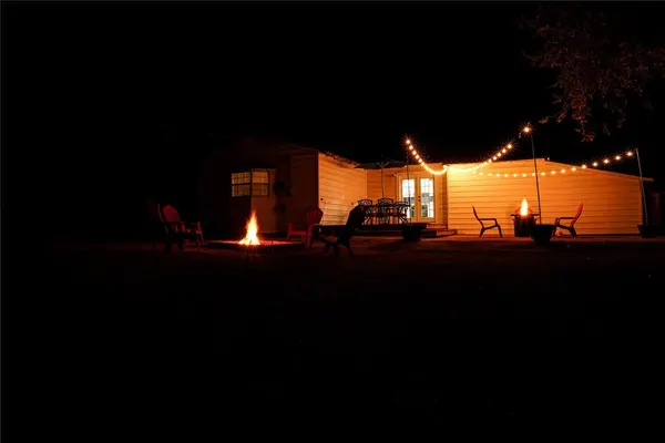 924 N Ash ST, Guthrie, OK 73044