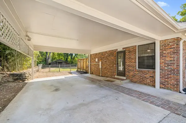 909 Hillcrest Ave, Columbia, TN 38401
